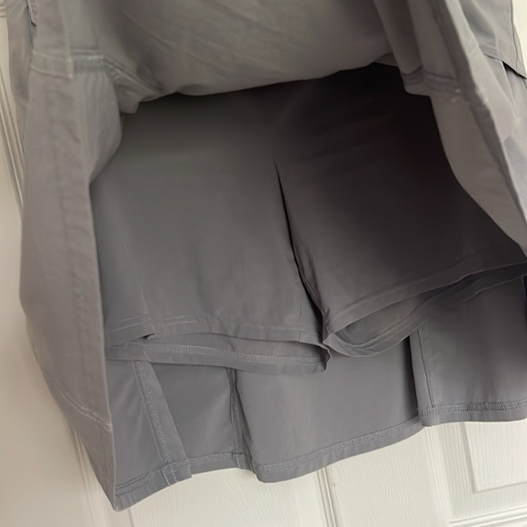 Athleta light grey skort, skirt with shorts - Picture 6 of 7